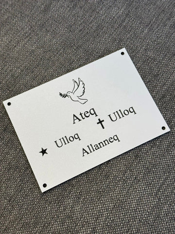 Gravplade i akryl med graveringl 12 x 8,5 cm