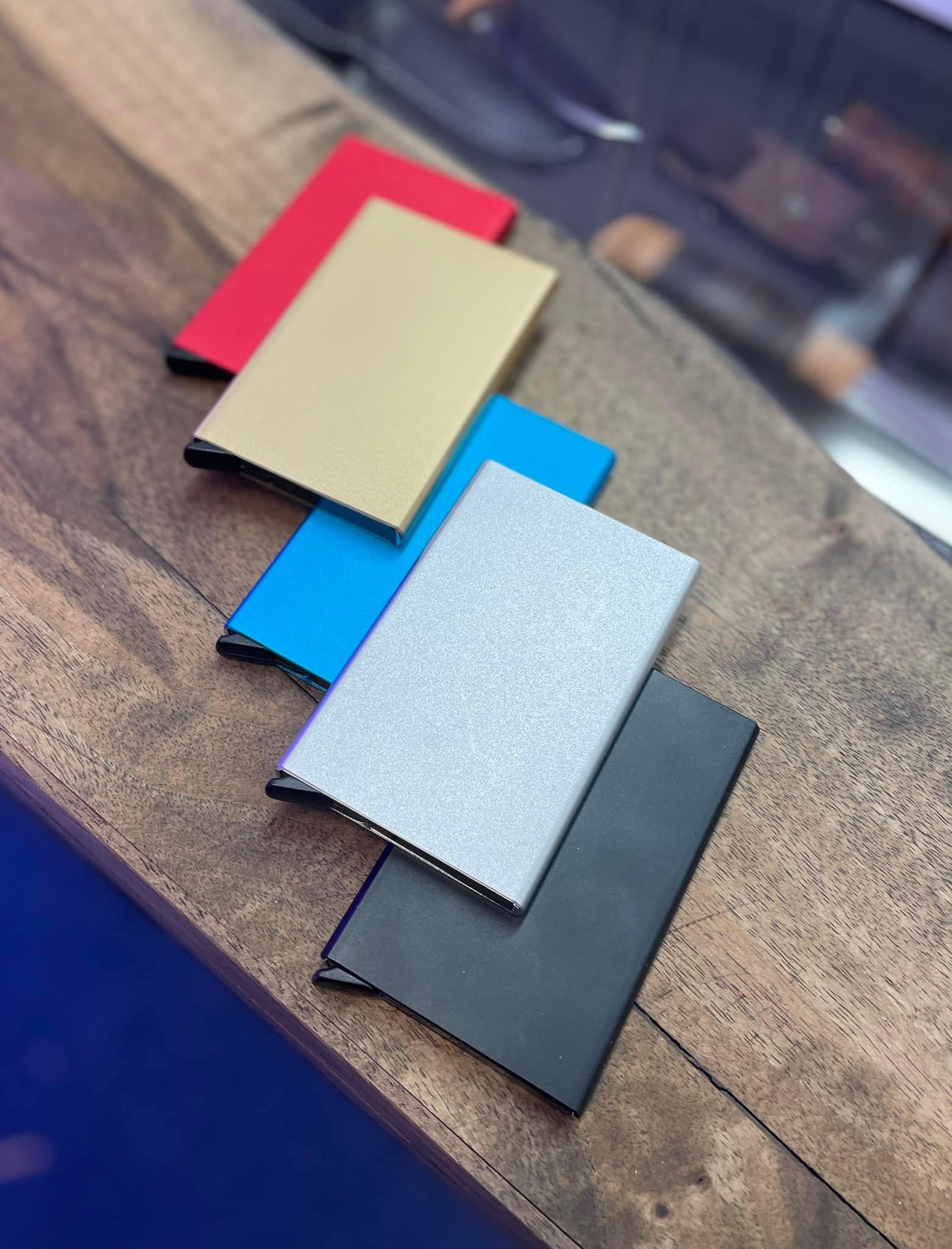 Aluminium Kortholdere